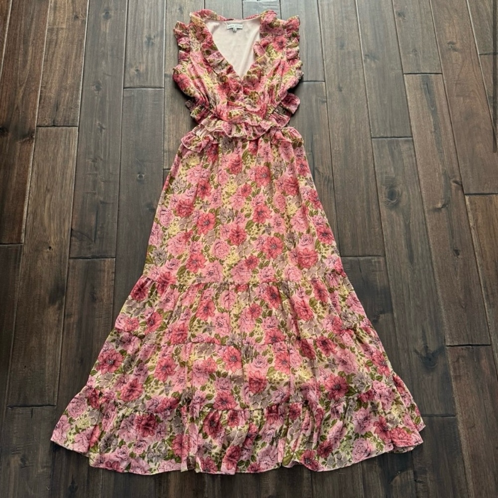 Moon River Pink Floral Cutout V-Neck Maxi Dress S